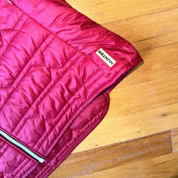 Hunter Puffer Vest Womens L Red Quilted Packable Lightweight Nylon Outdoor Layer - Picture 3 of 12